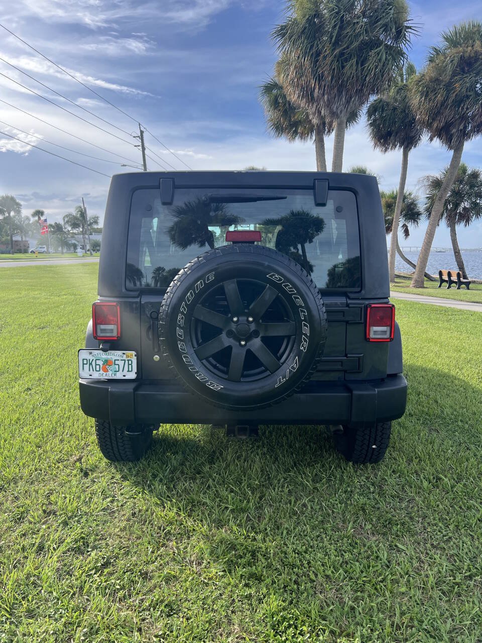 Used 2018 Jeep Wrangler Unlimited Sport w/ Connectivity Group AWD/4WD image 11
