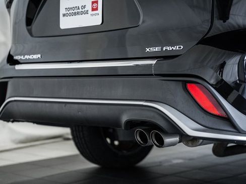 Used 2022 Toyota Highlander XSE image 8