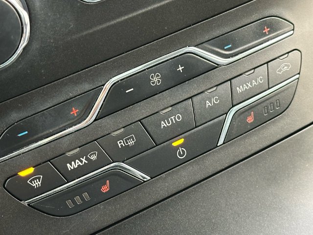 Used 2017 Ford Edge SEL w/ Equipment Group 201A AWD/4WD image 19