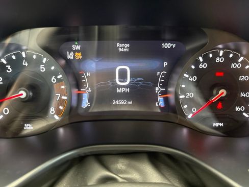 Used 2025 Jeep Compass Latitude w/ Convenience Group AWD/4WD image 21