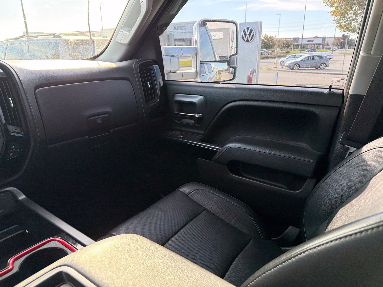 Used 2015 GMC Sierra 1500 SLT w/ SLT Crew Cab Value Package AWD/4WD image 27