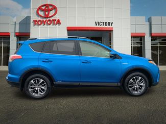 Used 2017 Toyota RAV4 XLE video 2