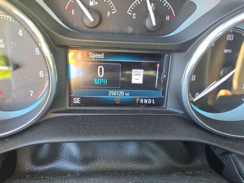 Used 2017 Buick Envision Essence w/ LPO, Cargo Package FWD image 15