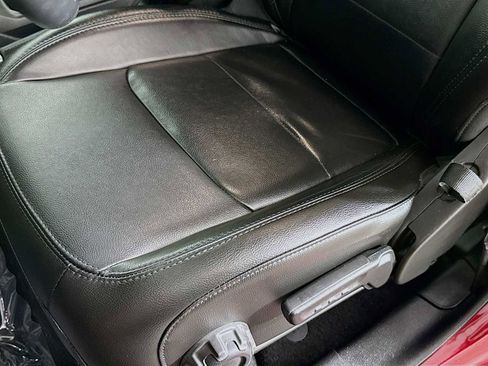 Used 2021 Jeep Wrangler Unlimited Sahara image 22