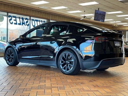 Used 2023 Tesla Model X image 7