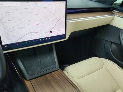 Used 2021 Tesla Model S Plaid image 42