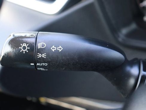 Used 2025 Toyota Corolla LE image 20