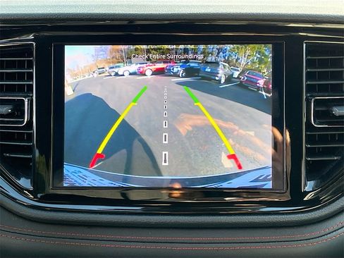 Used 2023 Dodge Durango GT image 13