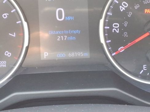 Used 2020 Toyota RAV4 XLE w/ Convenience Package FWD image 15