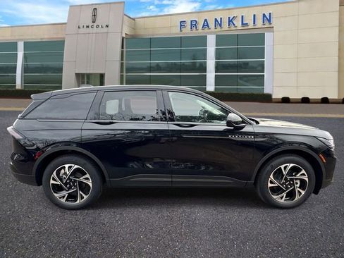 New 2026 Lincoln Nautilus Premier w/ Jet Appearance Package AWD/4WD image 8