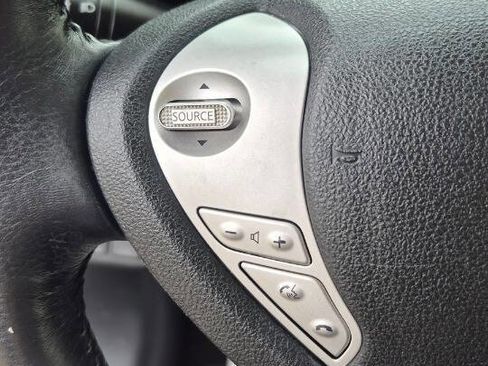 Used 2014 Nissan Leaf S image 41