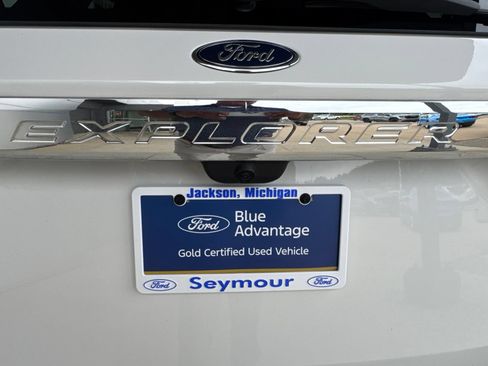 Certified 2023 Ford Explorer XLT w/ Equipment Group 202A AWD/4WD image 15