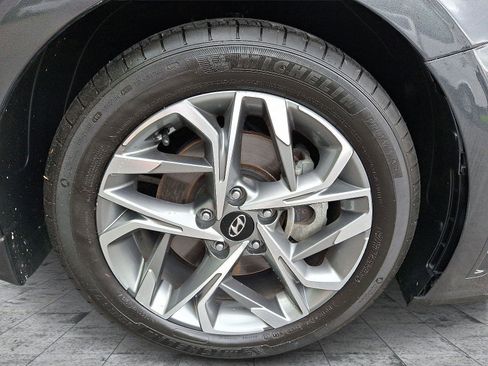 Used 2022 Hyundai Sonata SEL w/ Winter Weather Package image 8