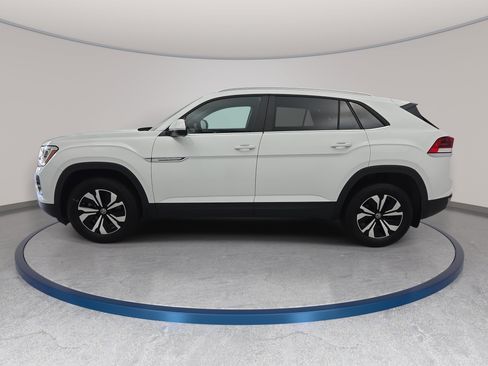 Certified 2024 Volkswagen Atlas Cross Sport SE AWD/4WD image 8