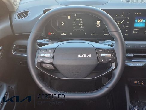 Certified 2025 Kia K4 EX image 12