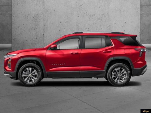 New 2026 Chevrolet Equinox LT w/ Convenience Package II image 3