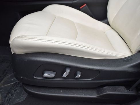 Certified 2023 Cadillac XT6 Sport w/ Technology Package image 11