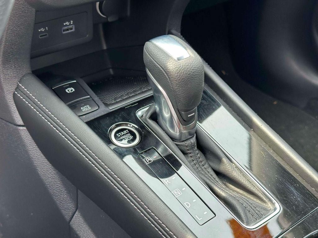 Certified 2023 Nissan Kicks SR FWD image 28
