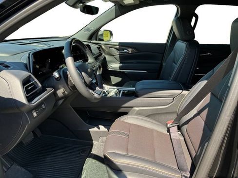 New 2026 Chevrolet Traverse High Country w/ LPO, Floor Liner Package AWD/4WD image 11