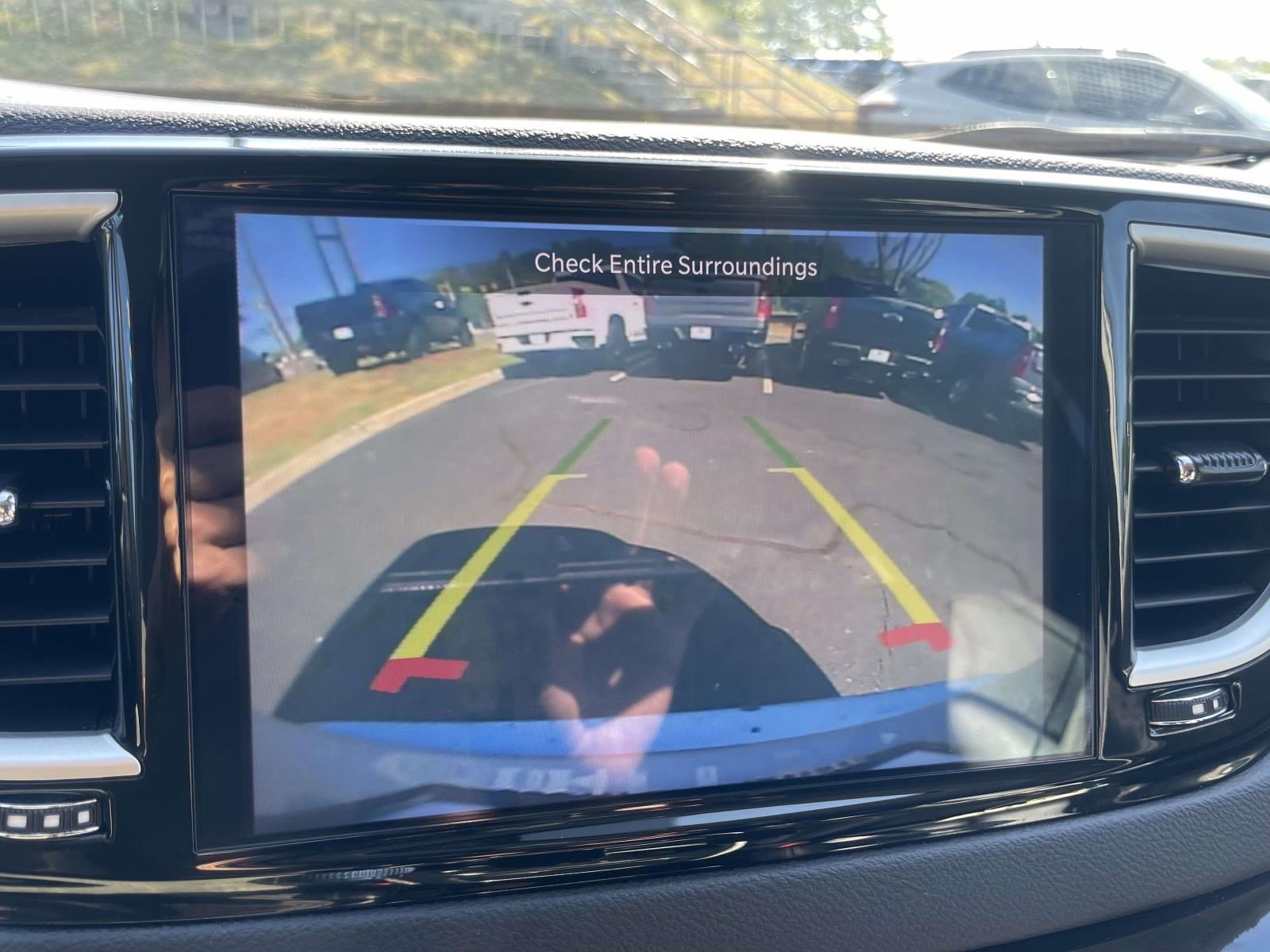 Used 2024 Chrysler Pacifica Touring-L FWD image 26