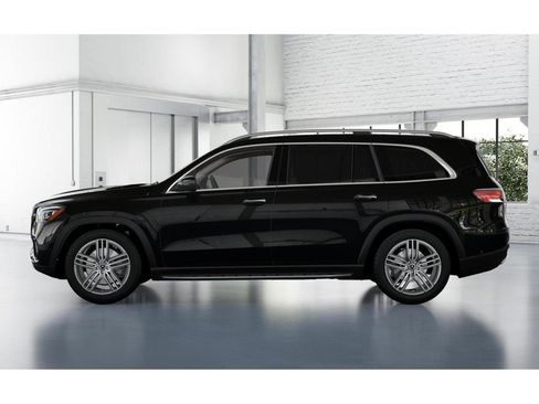 Used 2024 Mercedes-Benz GLS 450 4MATIC image 34