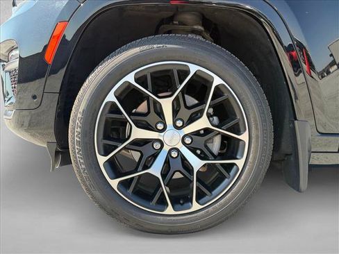 Used 2022 Jeep Grand Cherokee Summit AWD/4WD image 26