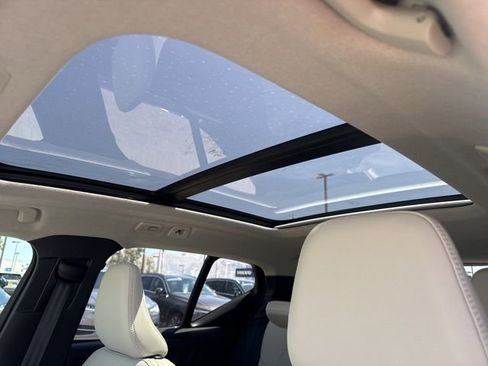 New 2026 Volvo XC40 B5 Plus w/ Climate Package image 17