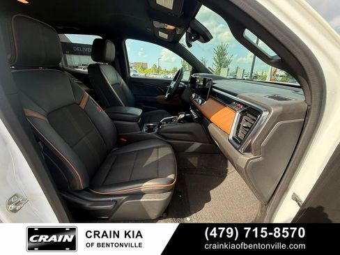 Used 2024 GMC Canyon AT4 AWD/4WD image 28