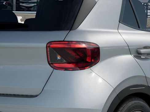 New 2026 Hyundai Venue SEL FWD image 18