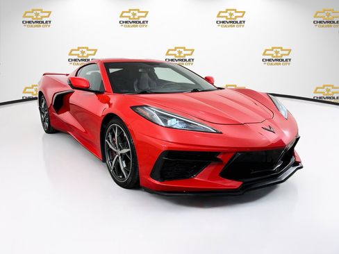 Used 2022 Chevrolet Corvette Stingray Coupe w/ Z51 Performance Package RWD image 1