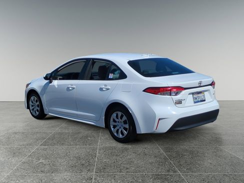 Used 2024 Toyota Corolla LE FWD image 3