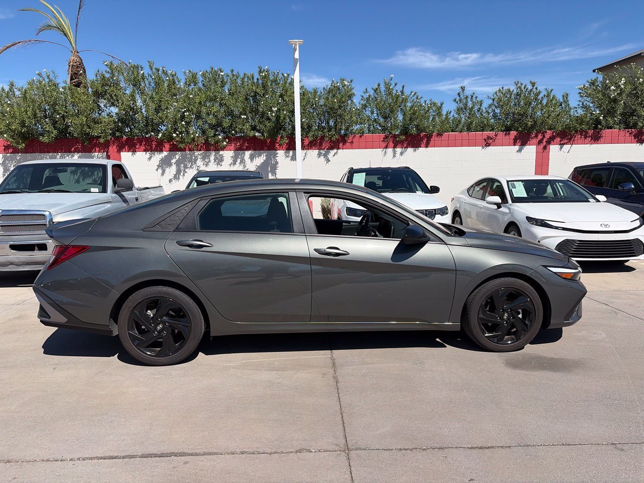 Used 2026 Hyundai Elantra Sport FWD image 3