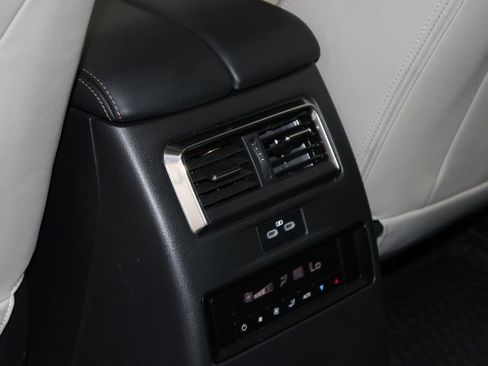 Used 2025 MAZDA CX-70 Plug-In Hybrid w/ Premium Pkg AWD/4WD image 26