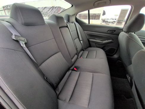 Used 2025 Nissan Altima 2.5 SV FWD image 29