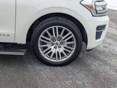 Used 2023 Ford Expedition Platinum image 24