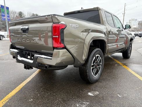 New 2025 Toyota Tacoma TRD Sport image 7