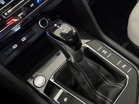 New 2026 Volkswagen Taos SE AWD/4WD image 20