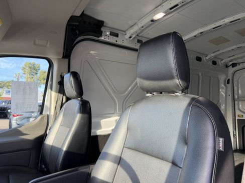 Used 2023 Ford Transit 250 Medium Roof AWD image 15