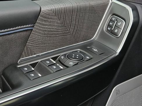 New 2025 Ford F250 Platinum w/ Tremor Off-Road Package image 27