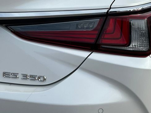 Certified 2024 Lexus ES 350 w/ Premium Package image 30