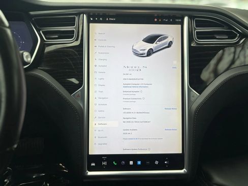 Used 2018 Tesla Model S 100D image 17