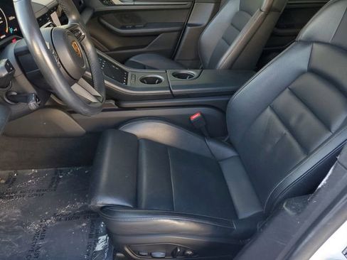 Used 2020 Porsche Taycan Turbo image 22
