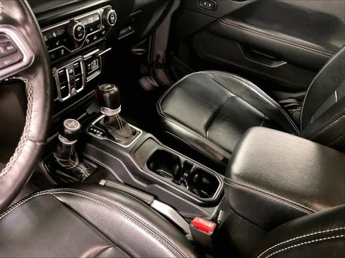 Used 2023 Jeep Wrangler Sahara w/ Cold Weather Group AWD/4WD image 20