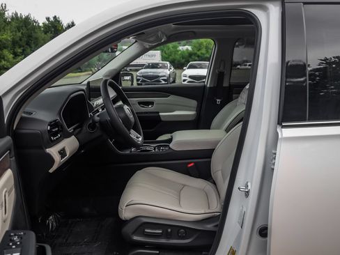 New 2026 Honda Pilot Elite image 13