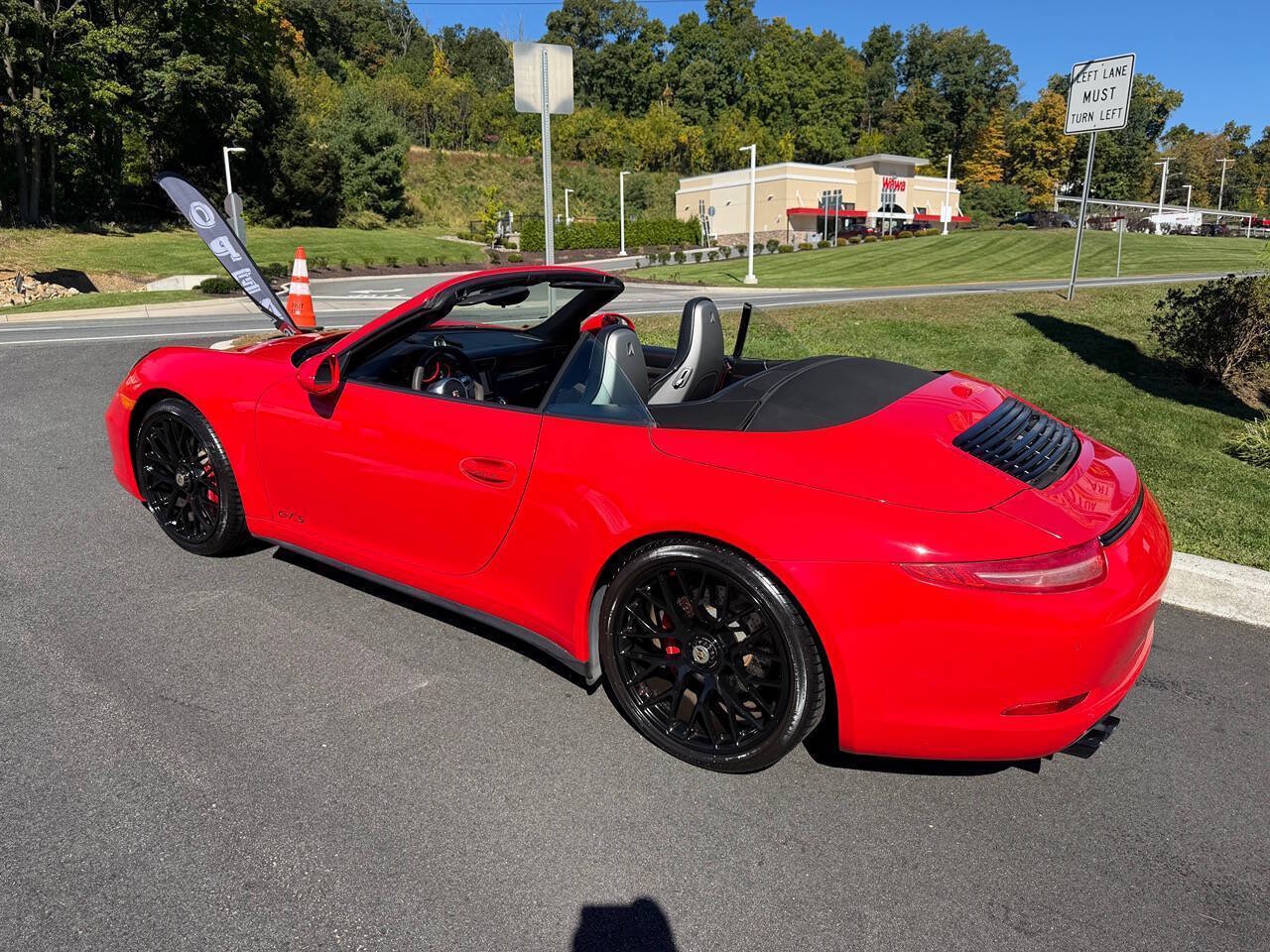 Used 2015 Porsche 911 Cabriolet image 10