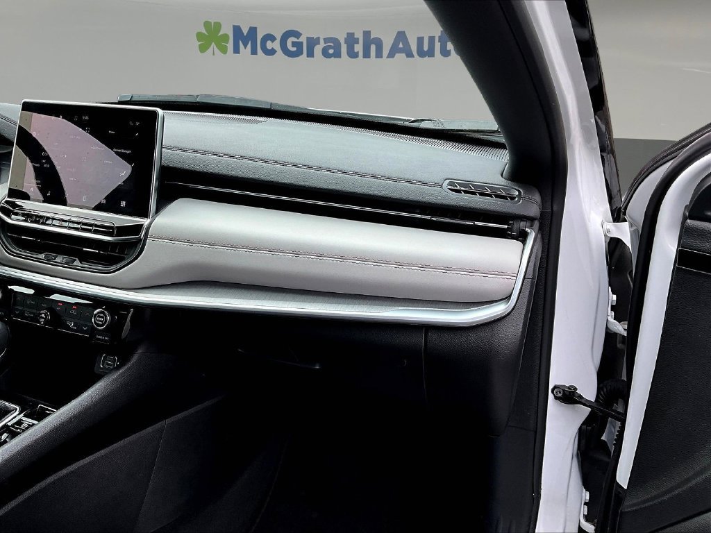 Used 2025 Jeep Compass Limited AWD/4WD image 29