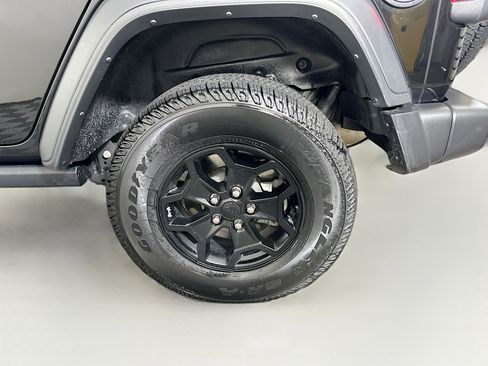 Used 2023 Jeep Wrangler Unlimited w/ Sun & Screen Package AWD/4WD image 11