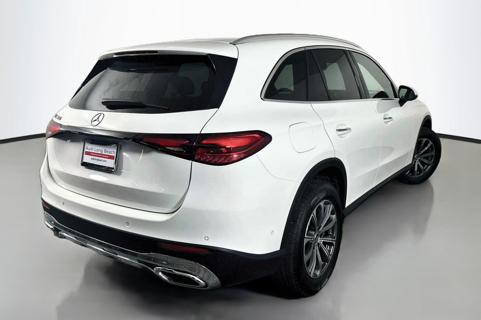 Used 2025 Mercedes-Benz GLC 300 image 13