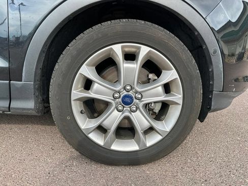 Used 2015 Ford Escape Titanium w/ Equipment Group 301A AWD/4WD image 40