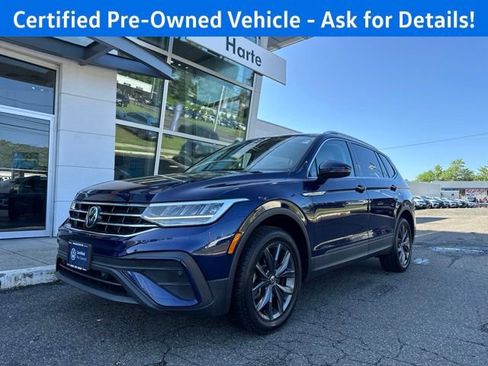 Certified 2023 Volkswagen Tiguan SE w/ Panoramic Sunroof Package AWD/4WD image 2